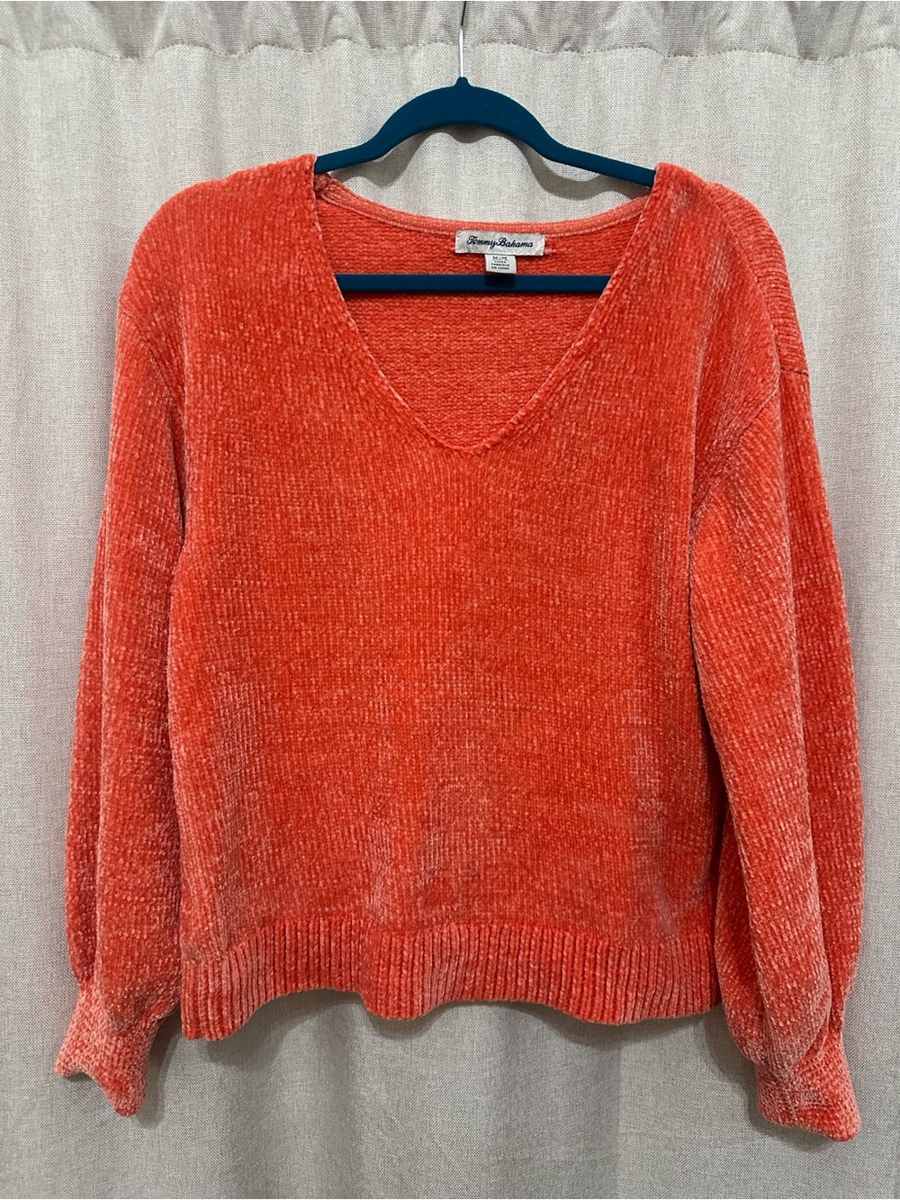 Tommy Bahama island Luna Coral V-Neck Chenille Pullover Sweater size Medium